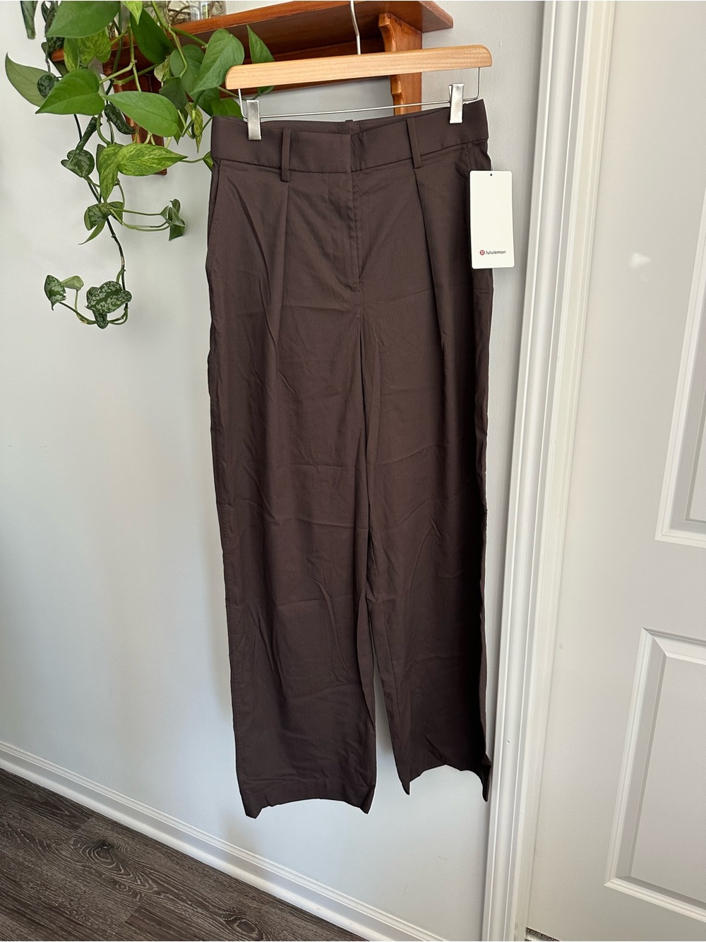 Lululemon Pleat-Front High-Rise Trouser